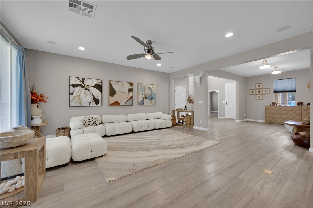 8767 Pinley Spring Street Las Vegas NV 89113