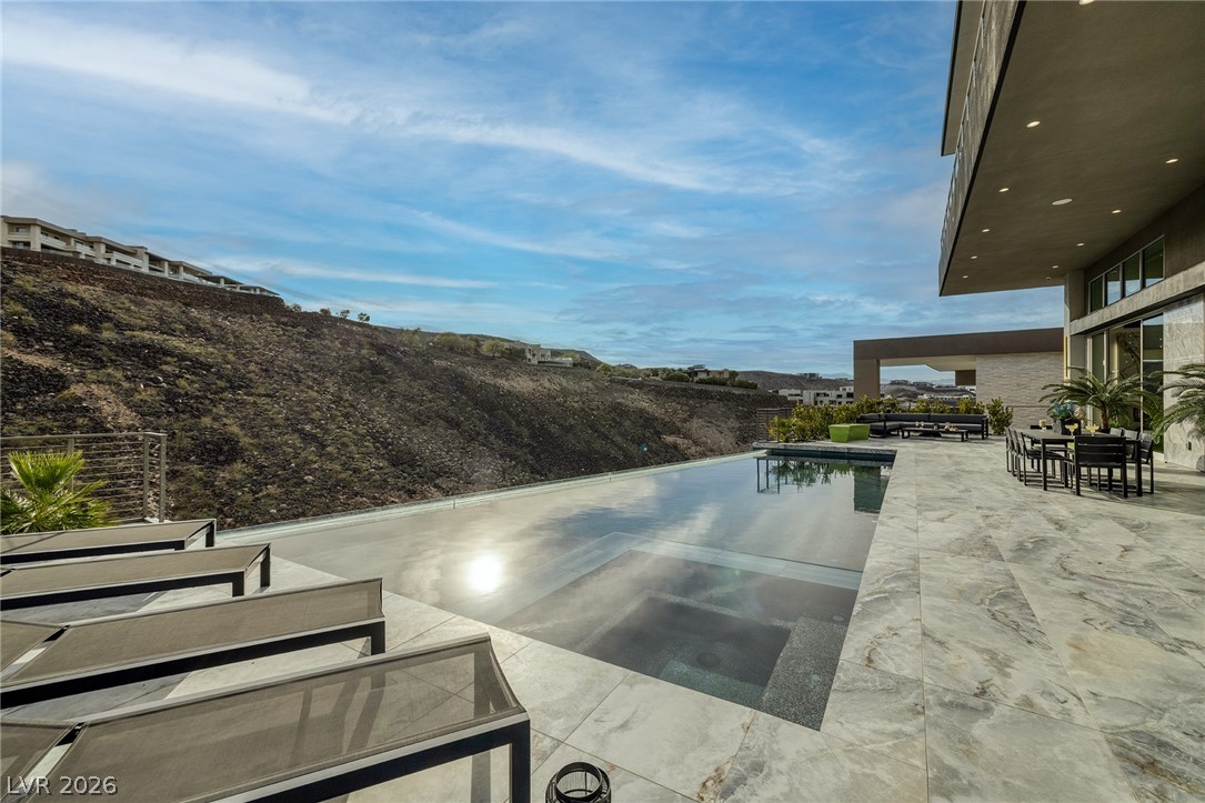 1205 Amber Rim Drive Henderson NV 89012