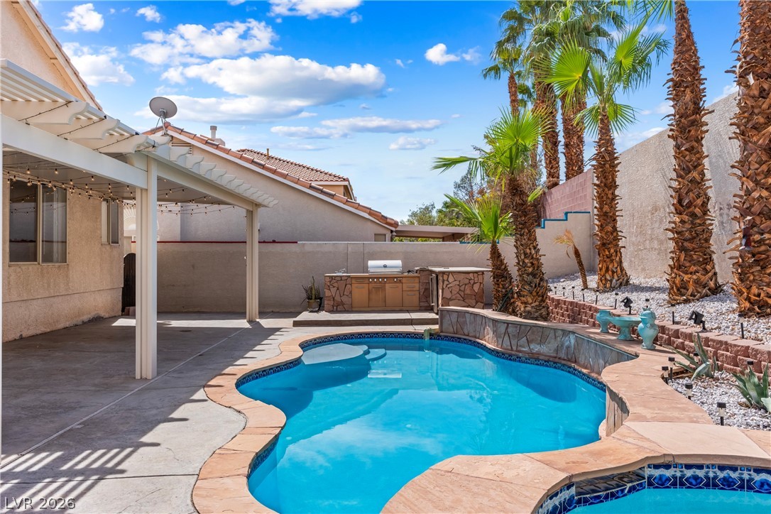 7943 Avalon Island Street Las Vegas NV 89139