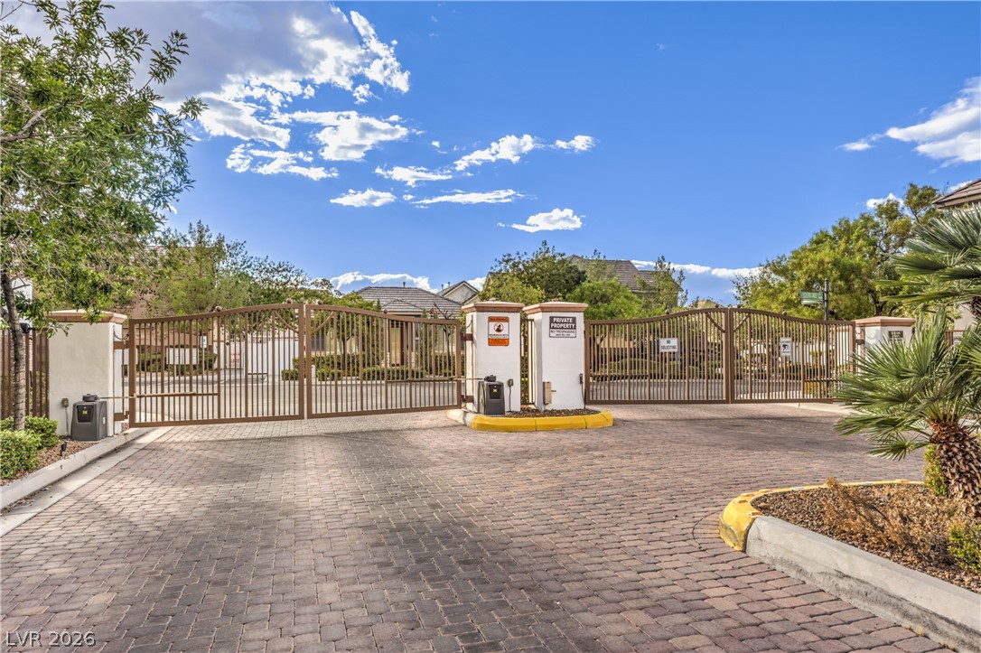 985 Sparkling Light Street Henderson NV 89052