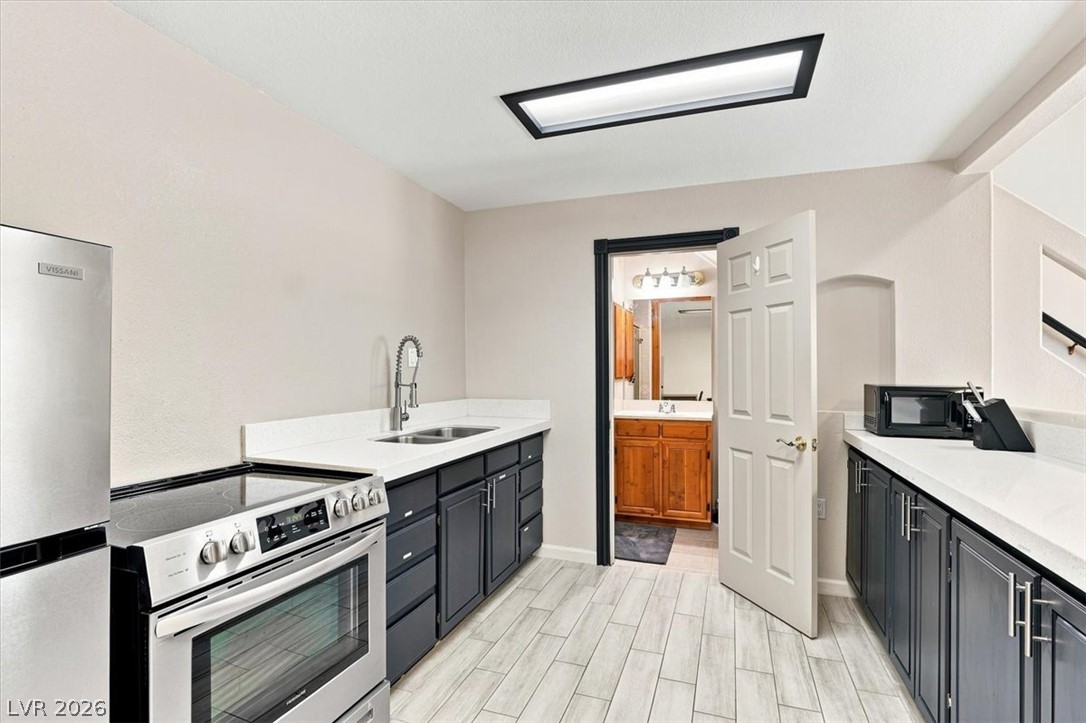 1486 Falling Snow Avenue Las Vegas NV 89183