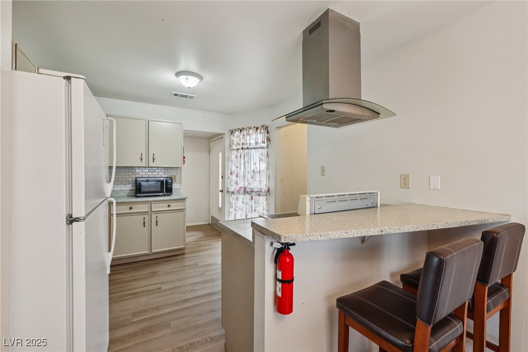 6912 Singing Dunes Lane Las Vegas NV 89145