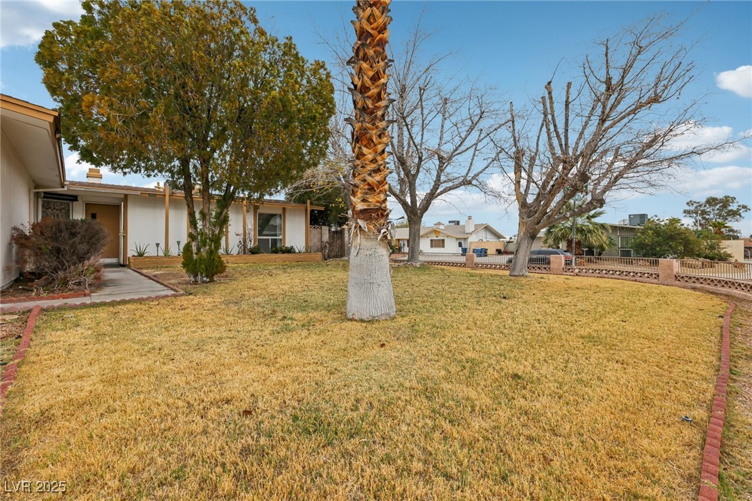 6912 Singing Dunes Lane Las Vegas NV 89145