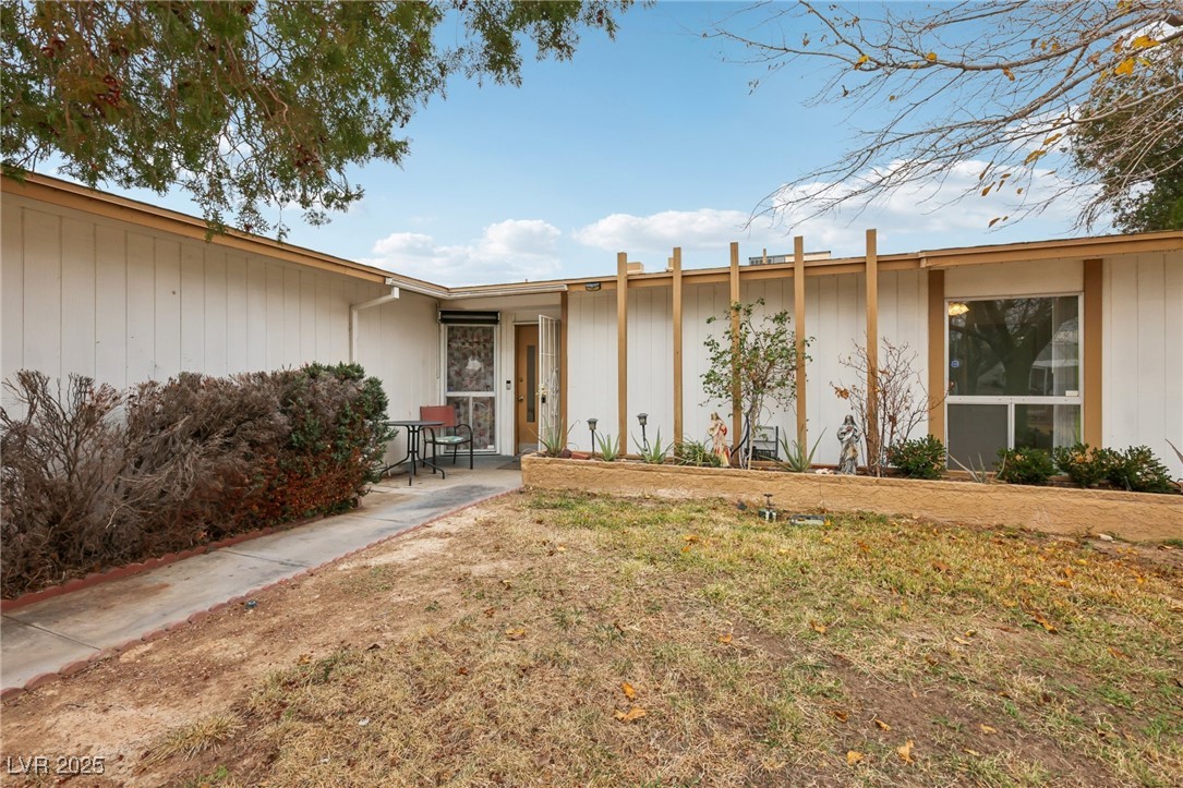 6912 Singing Dunes Lane Las Vegas NV 89145