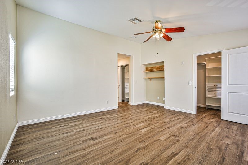 6054 Sunken River Trail Las Vegas NV 89118