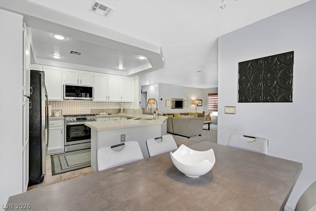 9408 Hollycrest Drive Las Vegas NV 89117