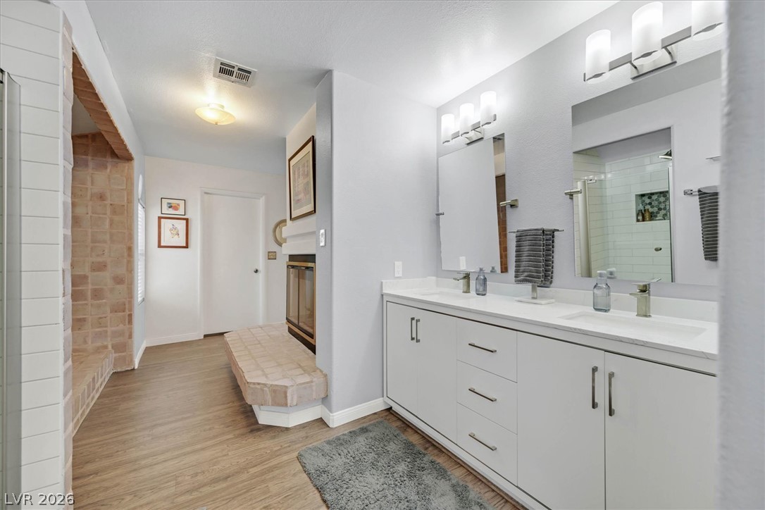 9408 Hollycrest Drive Las Vegas NV 89117