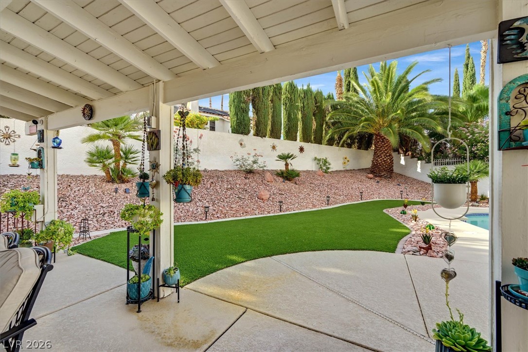9408 Hollycrest Drive Las Vegas NV 89117