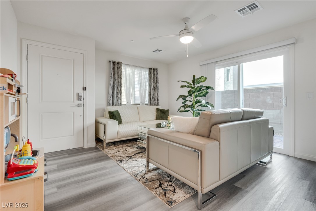 6840 Prairie Pearl Street Las Vegas NV 89148