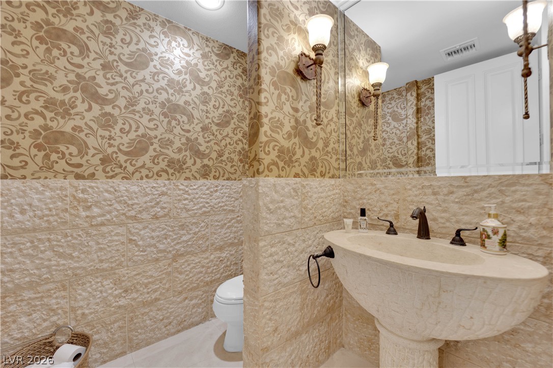 807 Canyon Greens Drive Las Vegas NV 89144