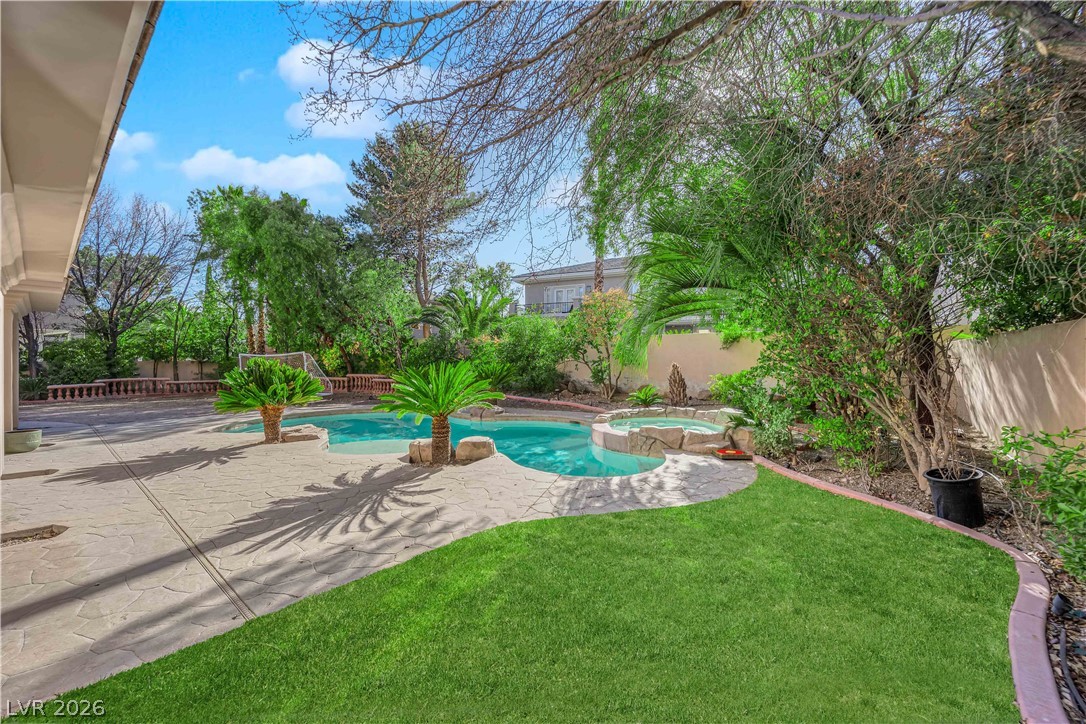807 Canyon Greens Drive Las Vegas NV 89144