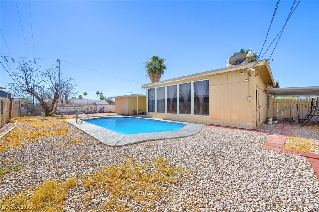 3572 Regents Circle Las Vegas NV 89121