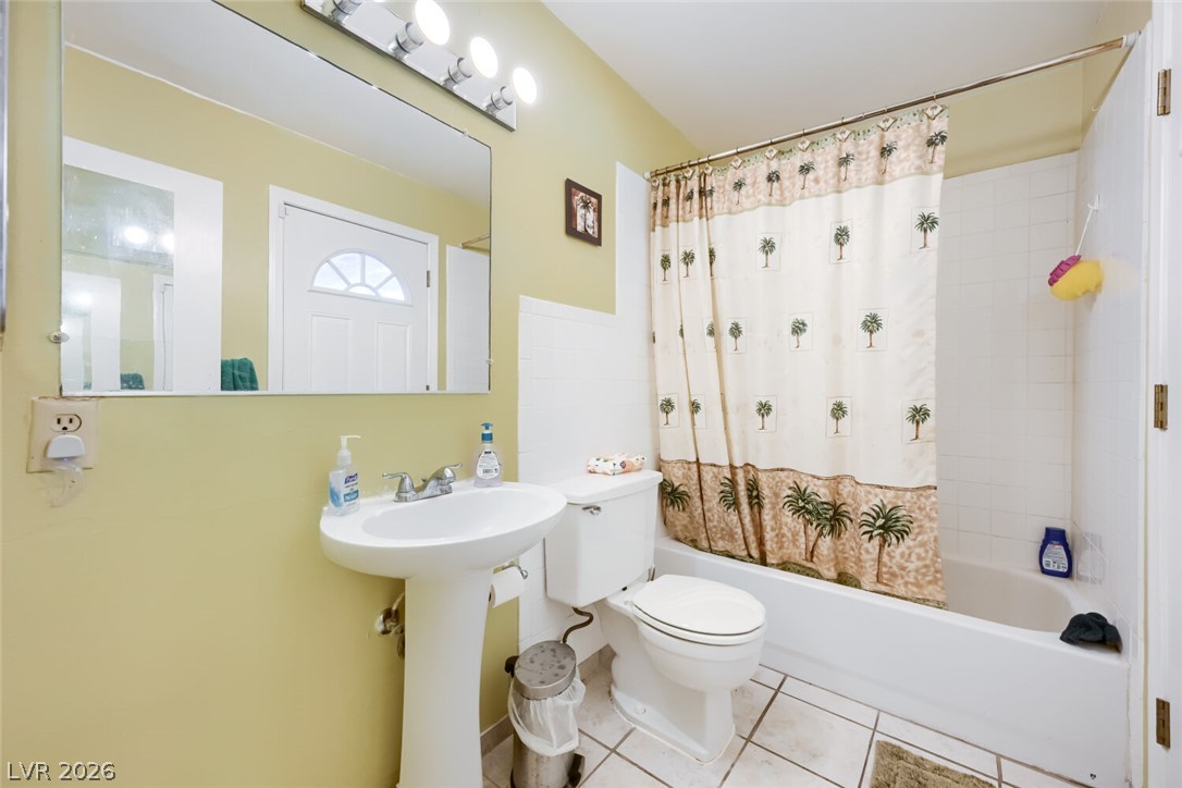 3572 Regents Circle Las Vegas NV 89121