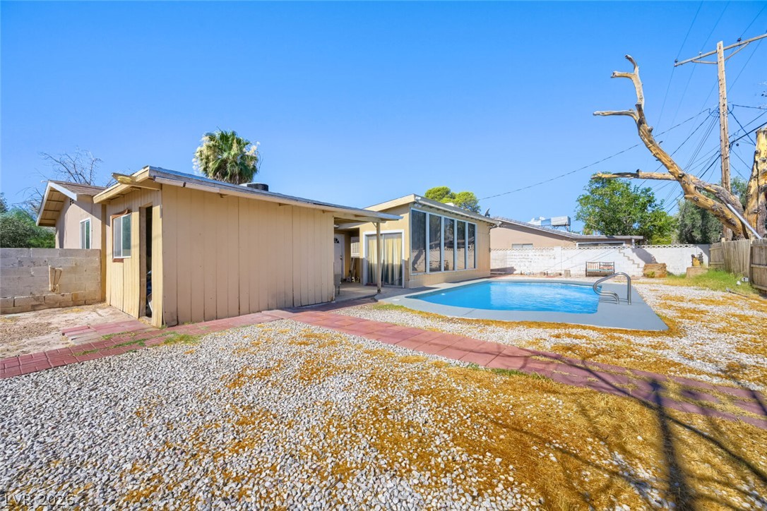 3572 Regents Circle Las Vegas NV 89121