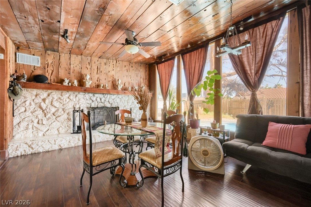 3572 Regents Circle Las Vegas NV 89121