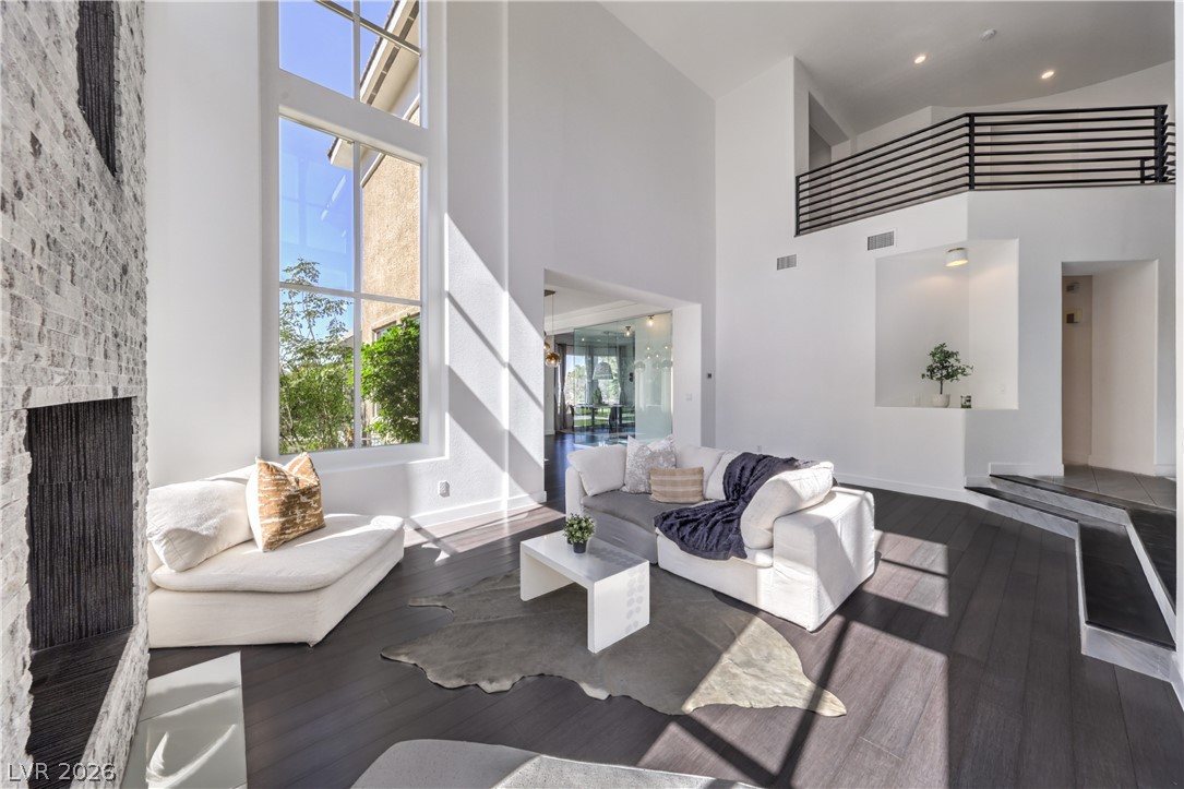 9040 Thornbury Lane Las Vegas NV 89134