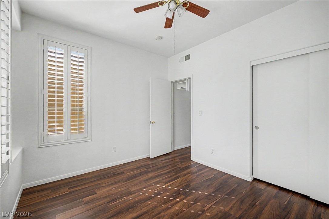 10512 Courtney Cove Avenue Las Vegas NV 89144