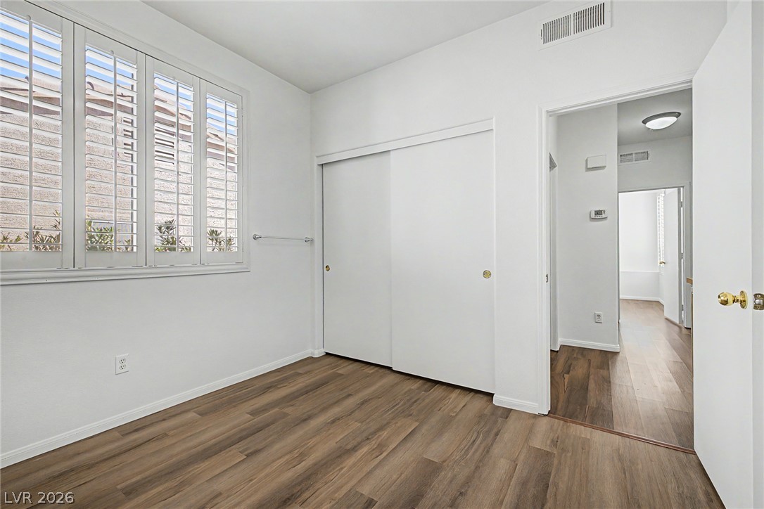 10512 Courtney Cove Avenue Las Vegas NV 89144