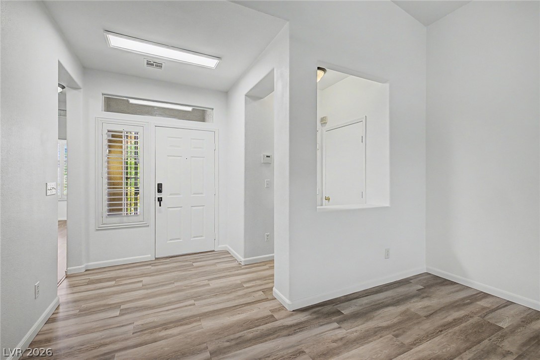 10512 Courtney Cove Avenue Las Vegas NV 89144