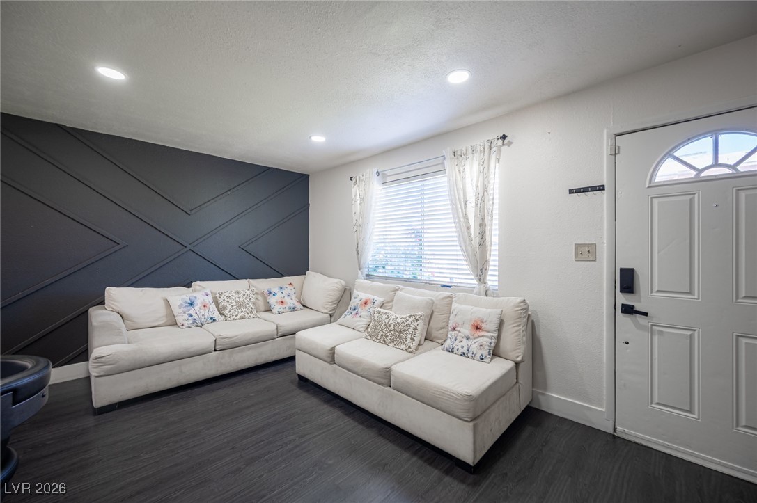 582 Blue Lagoon Drive Las Vegas NV 89110