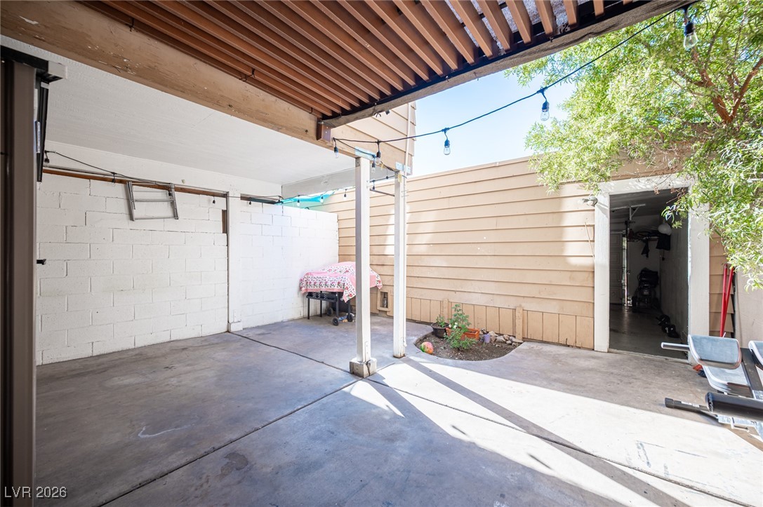 582 Blue Lagoon Drive Las Vegas NV 89110