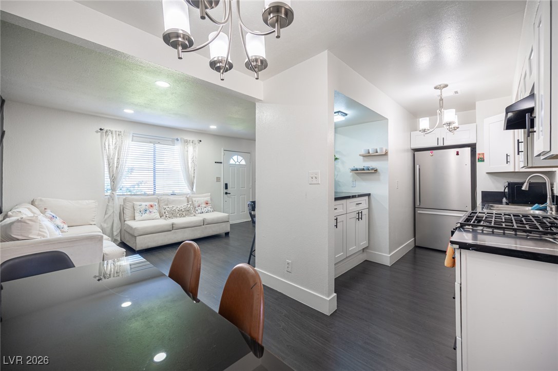 582 Blue Lagoon Drive Las Vegas NV 89110