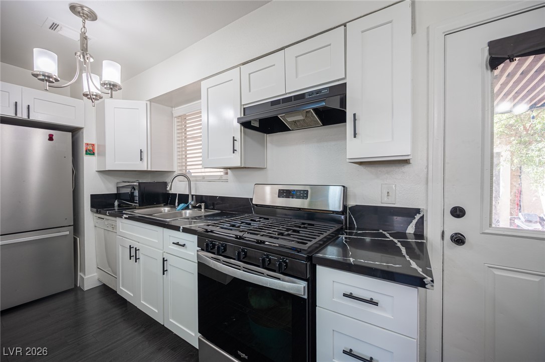 582 Blue Lagoon Drive Las Vegas NV 89110