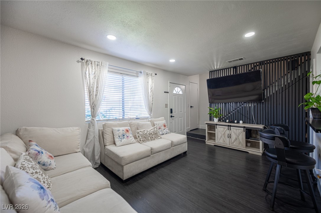 582 Blue Lagoon Drive Las Vegas NV 89110