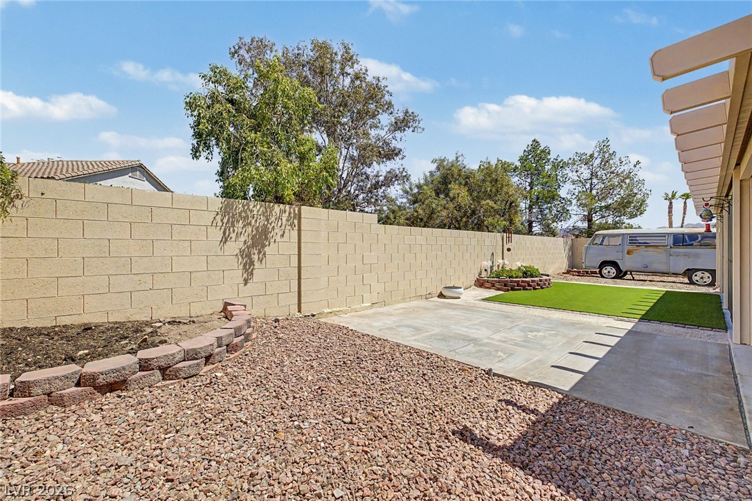 998 Trackers Glen Avenue Henderson NV 89015