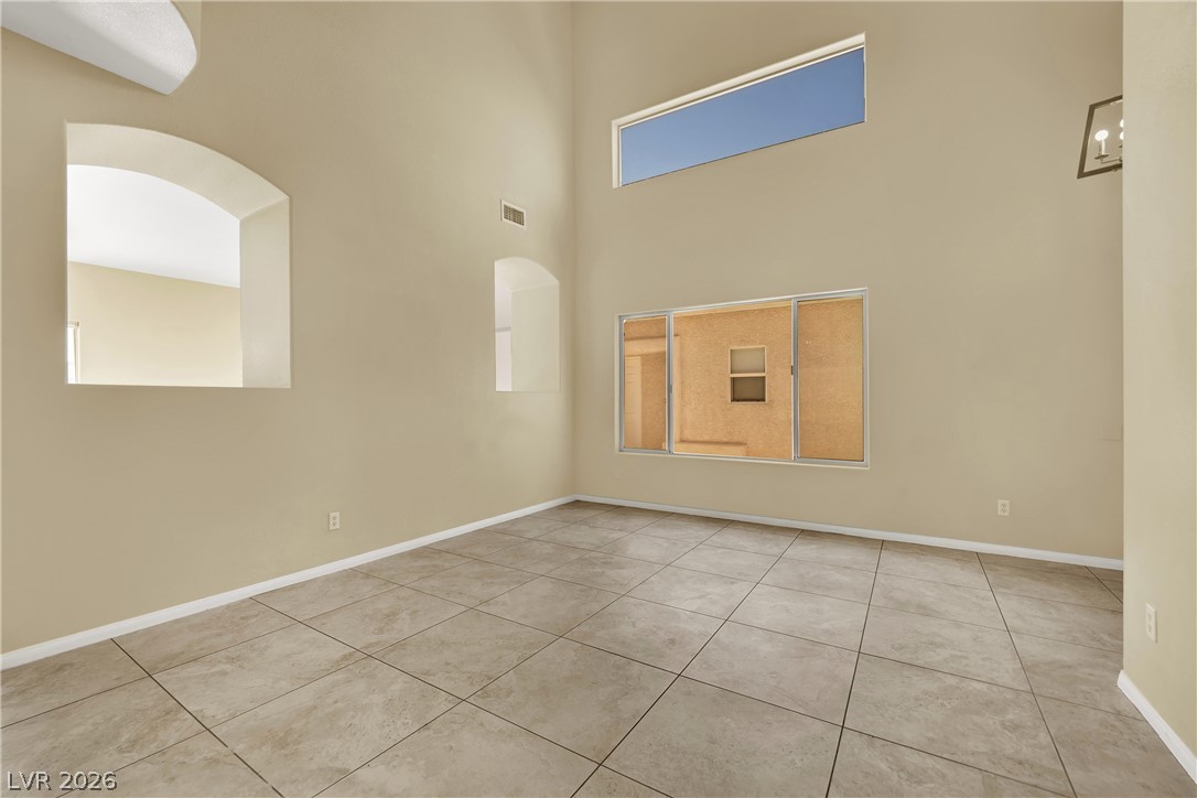 5823 Golden Wing Street Las Vegas NV 89113