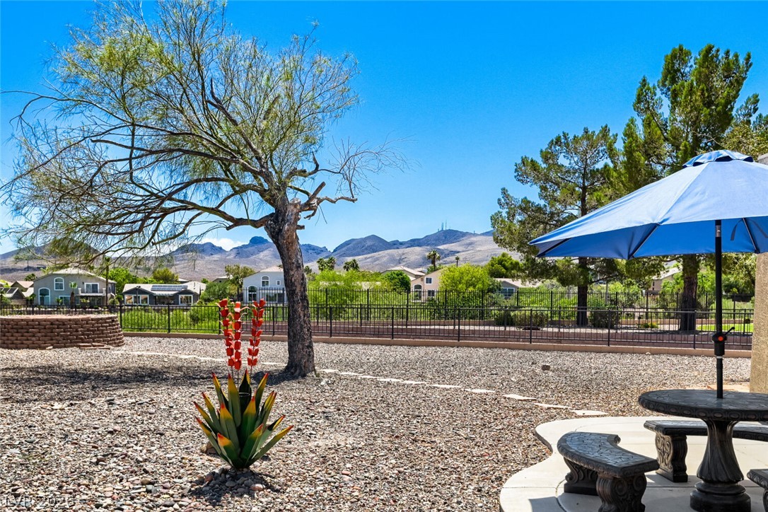 2516 Evansville Avenue Henderson NV 89052