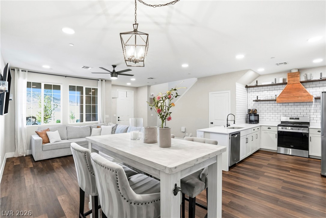 3262 Palindrome Avenue Henderson NV 89044