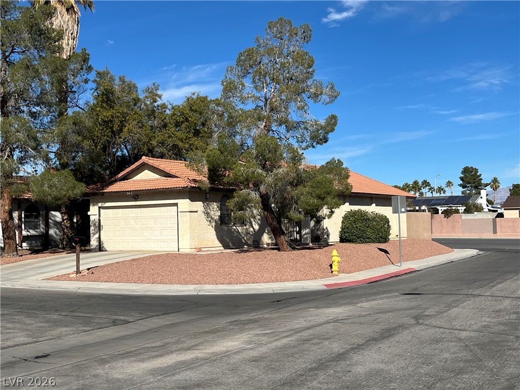 6412 Pearcrest Road Las Vegas NV 89108