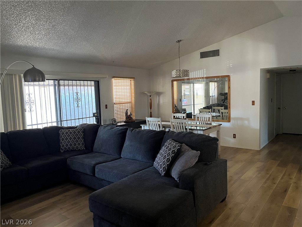 6412 Pearcrest Road Las Vegas NV 89108
