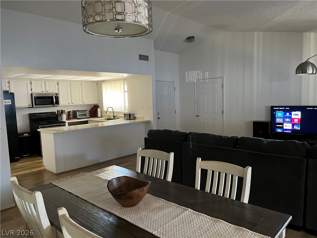 6412 Pearcrest Road Las Vegas NV 89108