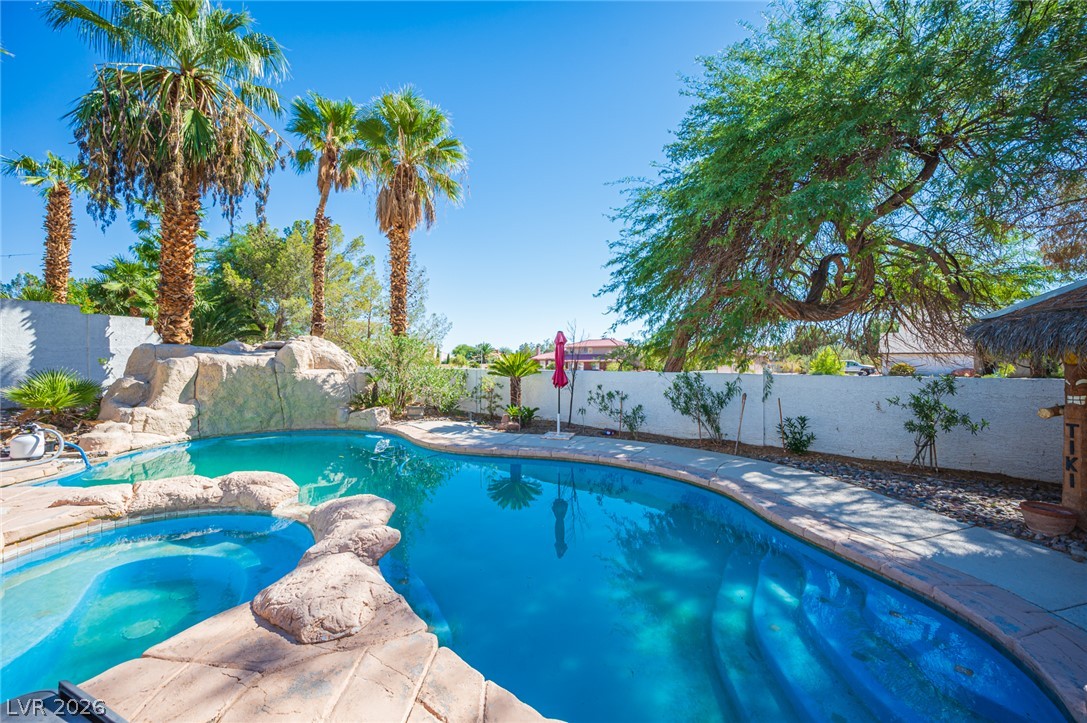 8225 Hidden Crossing Lane Las Vegas NV 89129