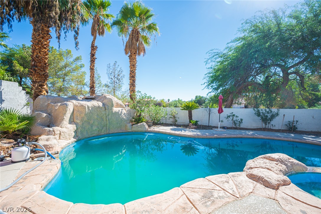 8225 Hidden Crossing Lane Las Vegas NV 89129