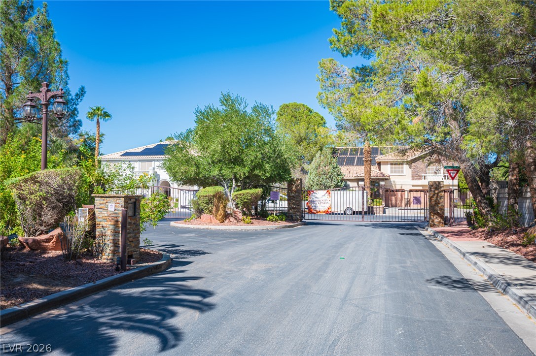 8225 Hidden Crossing Lane Las Vegas NV 89129