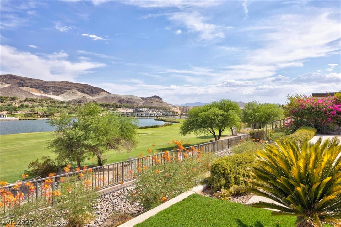 72 Bella Lago Avenue Henderson NV 89011