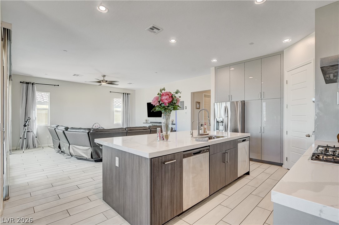 7544 Hadnot Street Las Vegas NV 89166
