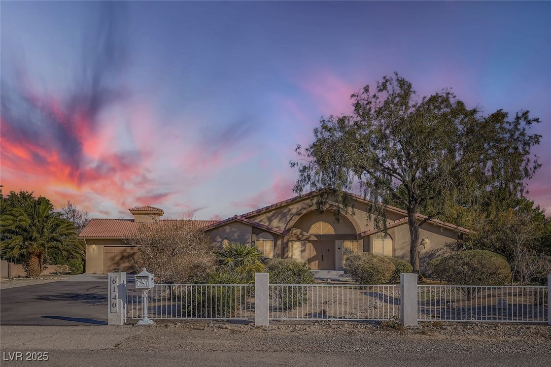 6140 North Grand Canyon Drive Las Vegas NV 89149