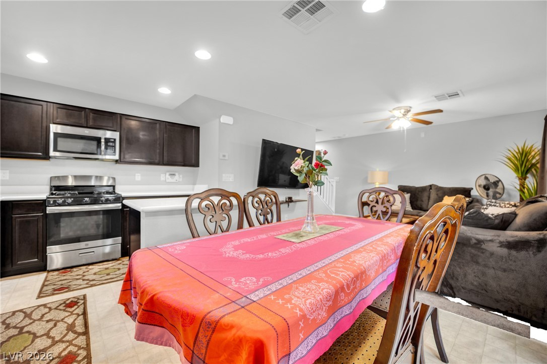 3639 Via Del Robles Avenue Las Vegas NV 89115