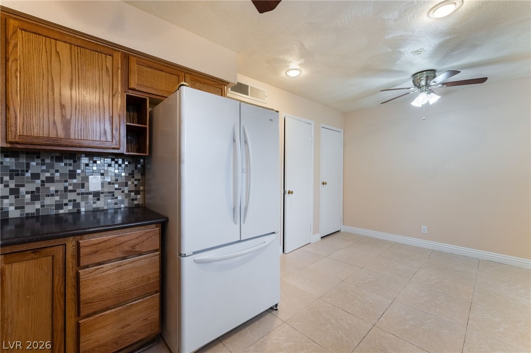 7084 Burcot Avenue J21 Las Vegas NV 89156