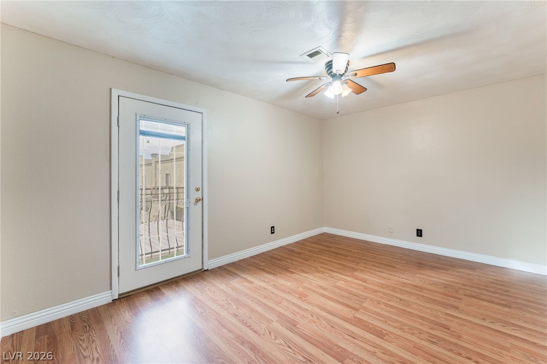 7084 Burcot Avenue J21 Las Vegas NV 89156