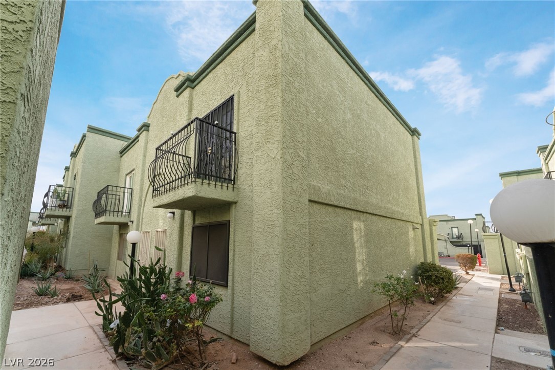 7084 Burcot Avenue J21 Las Vegas NV 89156