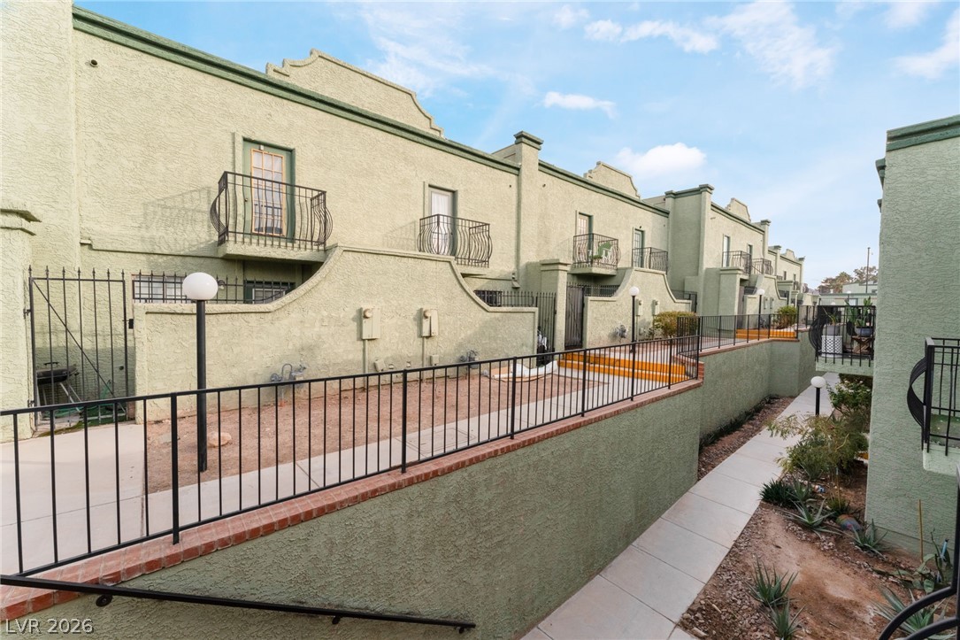 7084 Burcot Avenue J21 Las Vegas NV 89156
