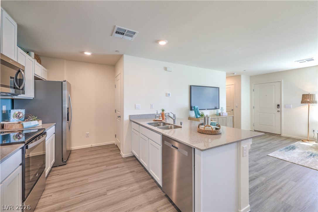 6082 Ginger Garden Street North Las Vegas NV 89081