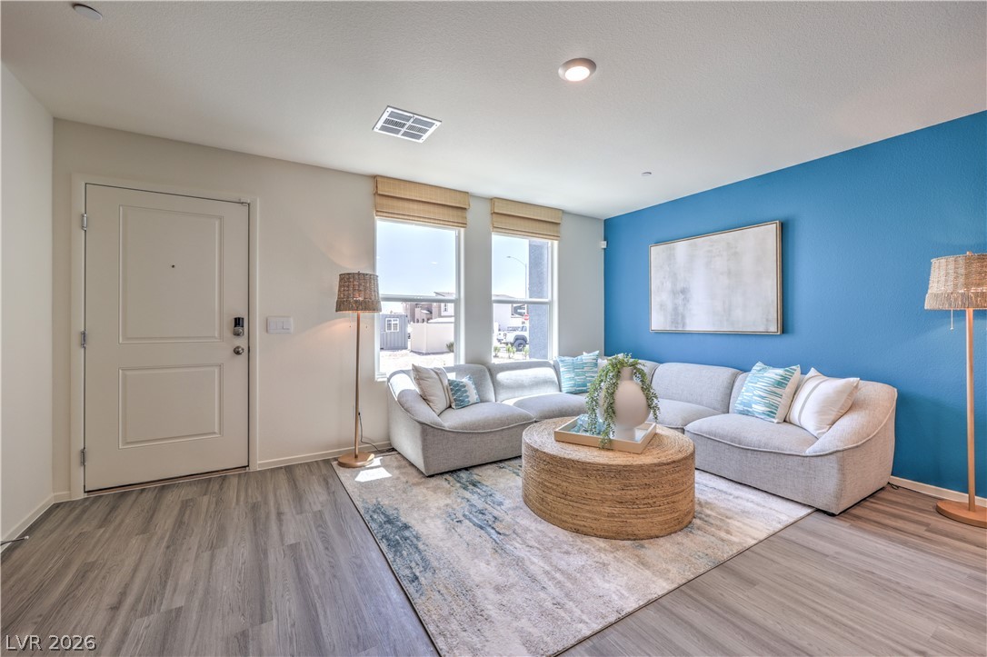 6082 Ginger Garden Street North Las Vegas NV 89081