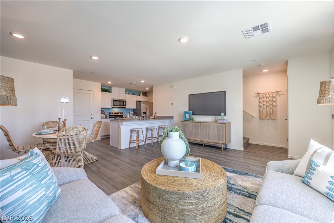 6082 Ginger Garden Street North Las Vegas NV 89081