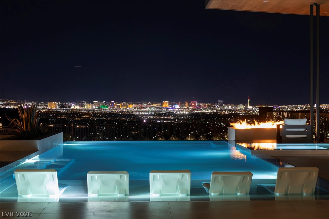 19 Boulderback Drive Henderson NV 89012